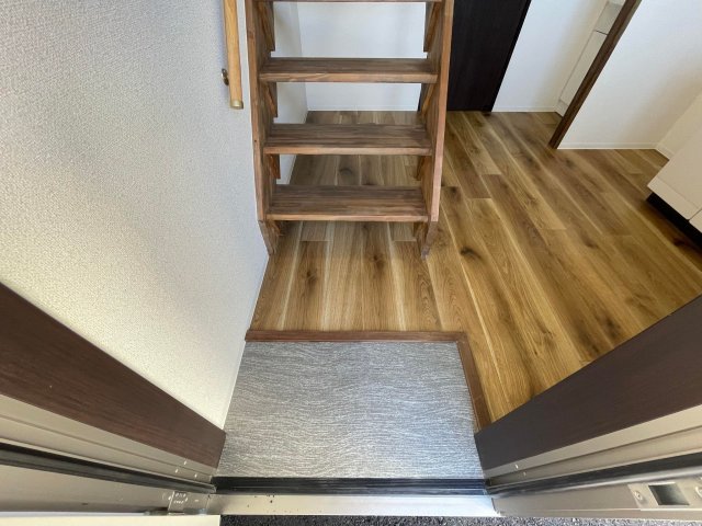 玄関　同型タイプです