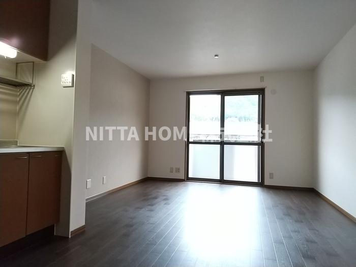 居室・リビング　リビングは広々１２帖☆彡