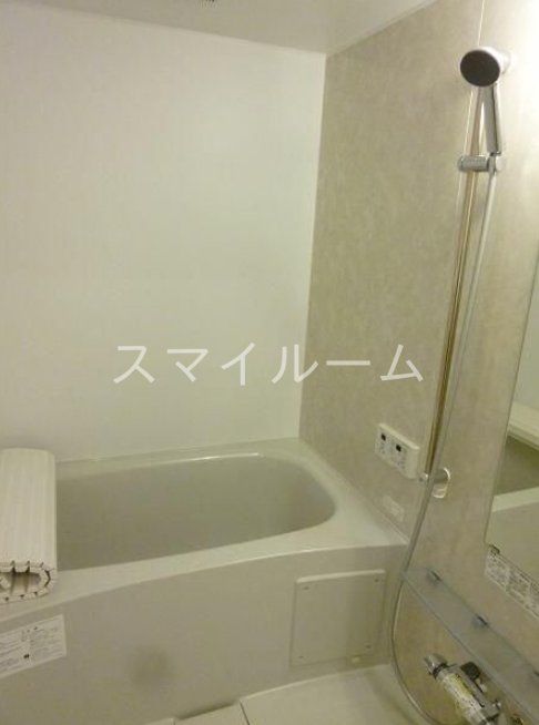 バス・シャワールーム　別部屋参考写真となります。