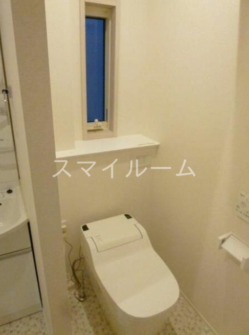 トイレ　別部屋参考写真となります。