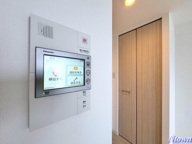 セキュリティ　モニター付きインターフォンです。