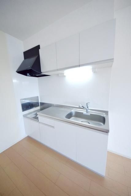 キッチン　同建物内別号室の間取りです♪