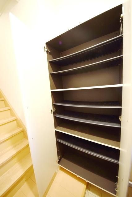 玄関　同建物内別号室の間取りです♪