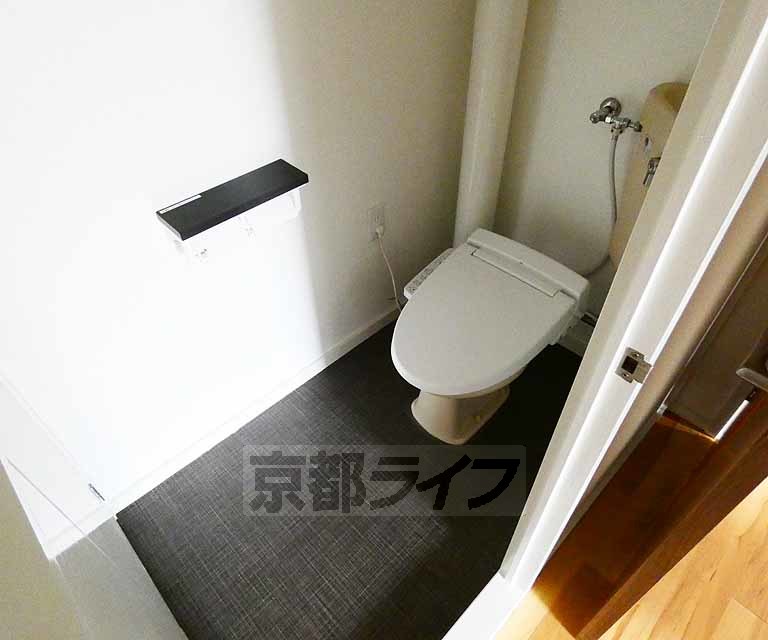 トイレ　ウォシュレットトイレになります。