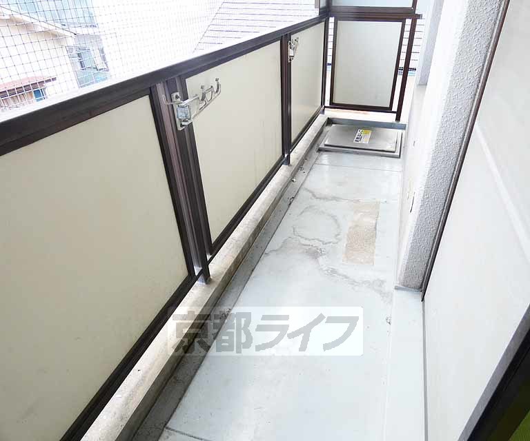 バルコニー　日当たりの良いバルコニです！