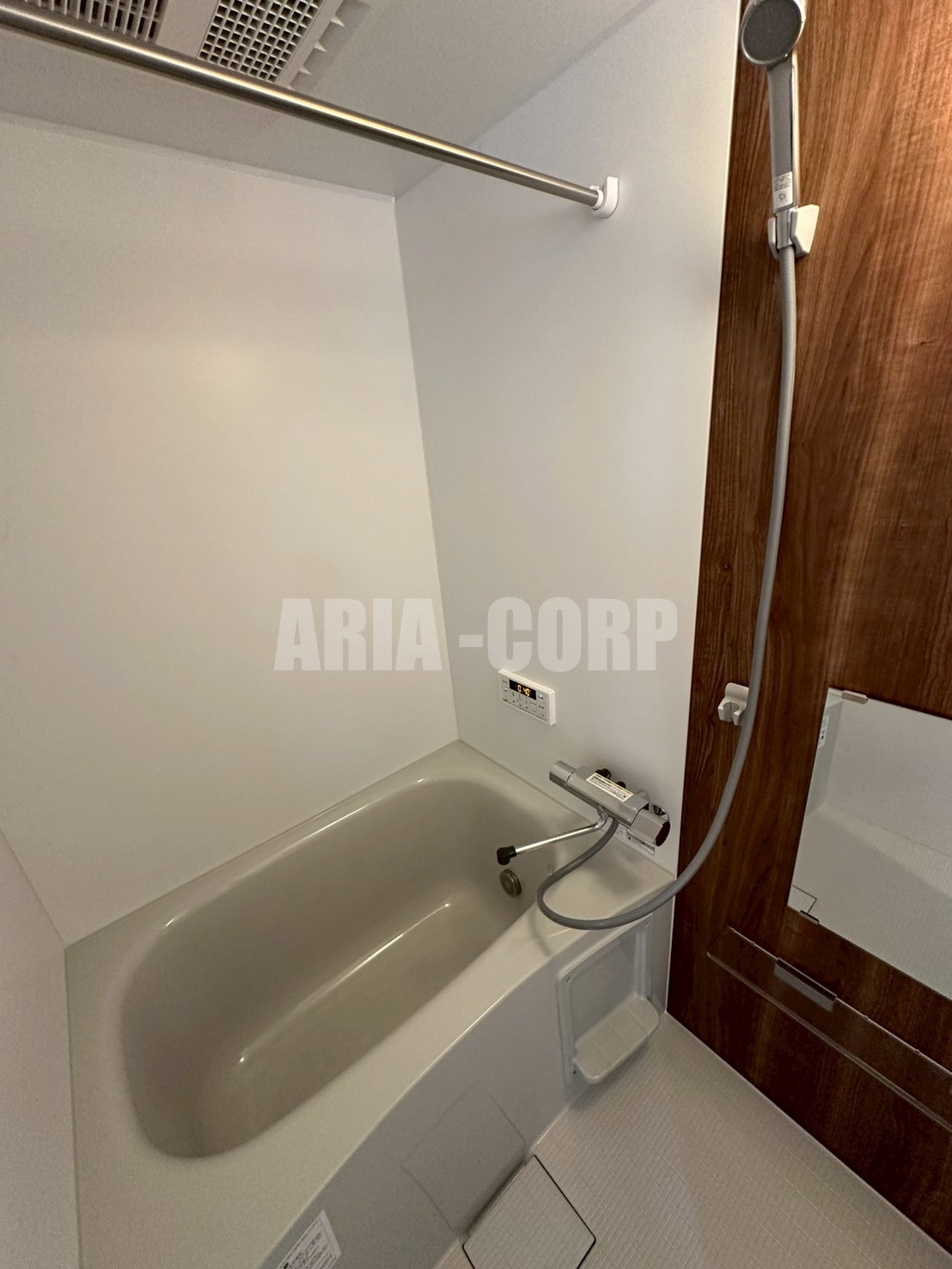 バス・シャワールーム　浴室乾燥機付きのバスルーム♪