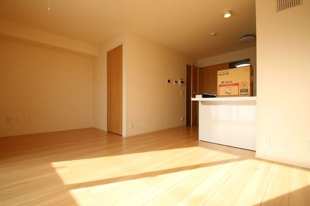 居室・リビング　※別室の参考写真の為、現況優先です。