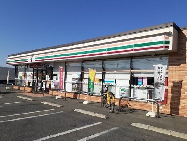 コンビニ　セブンイレブン上尾壱丁目南店（コンビニ）まで560m