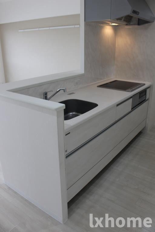 キッチン　コンパクトなキッチンで掃除もラクラク