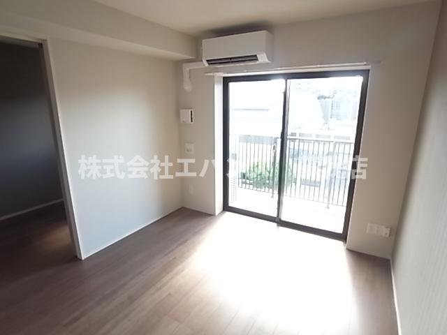 居室・リビング　居間です