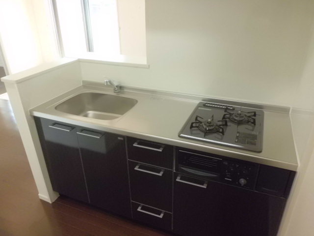 キッチン　子供を見ながら料理もできる対面式キッチン