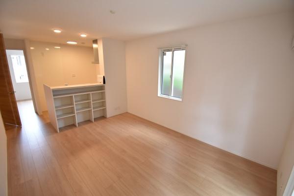 居室・リビング　※同物件別室※