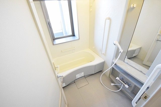 バス・シャワールーム　バスルーム