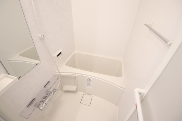 バス・シャワールーム　※別部屋の参考写真です※