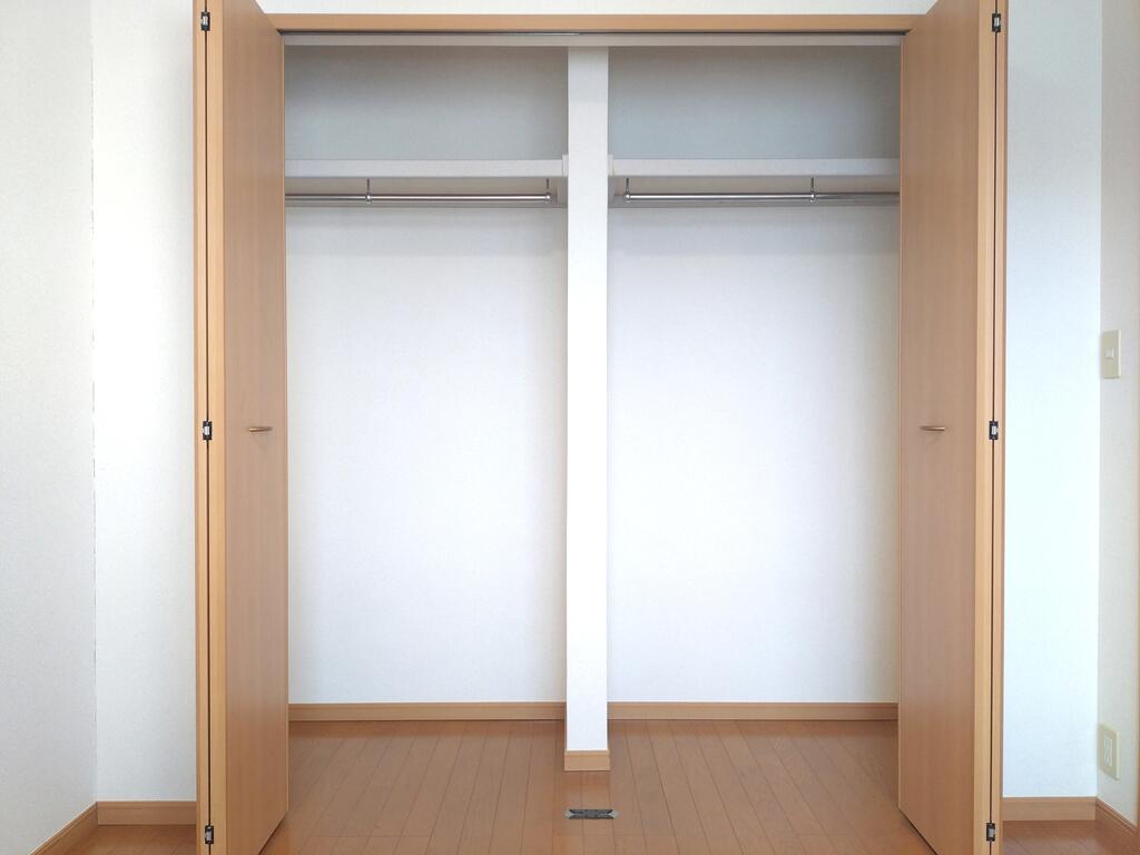 収納　4.8帖洋室の収納です。