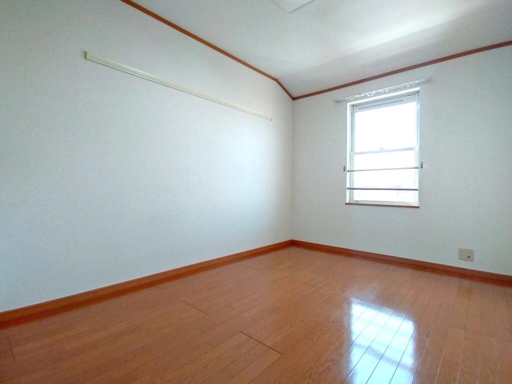 その他部屋・スペース　６帖の居室です。