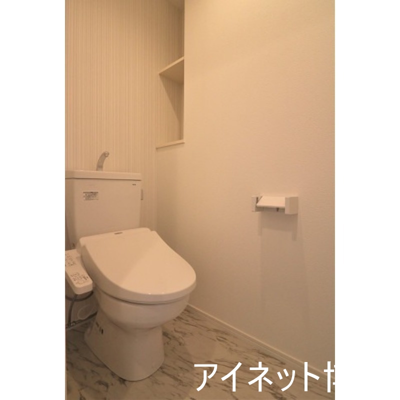 トイレ　清潔感のあるトイレですね
