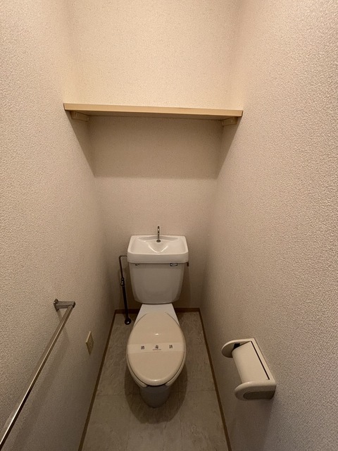 トイレ　別部屋参考写真です