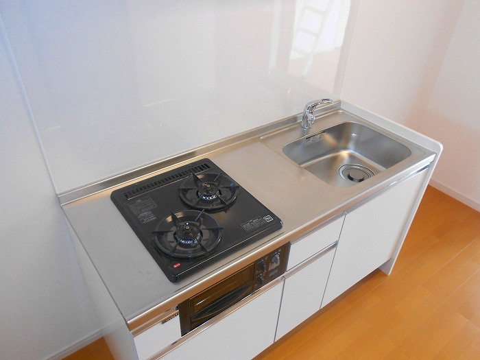 キッチン　ガス２口グリル付システムＫ。
