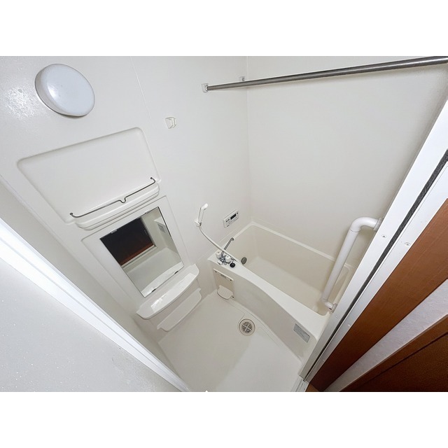 バス・シャワールーム　追い焚き付