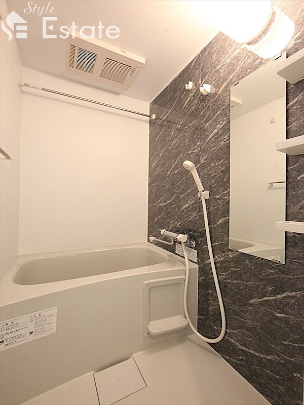 バス・シャワールーム　バスルーム