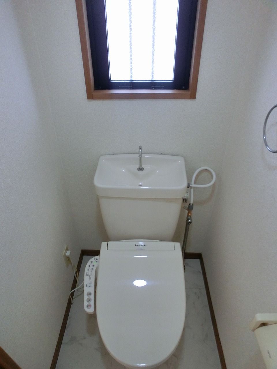 トイレ　別のお部屋の写真です。現況を優先します。