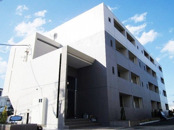 建物外観　オートロック完備で安心してご入居できます。