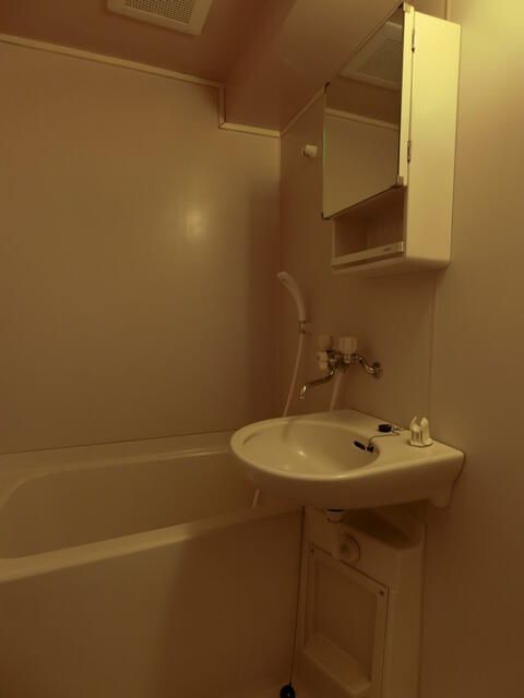 バス・シャワールーム　同一仕様