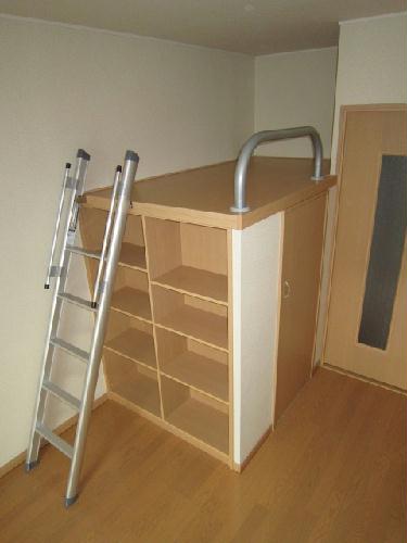 収納　ベット付/ベット下部ウォーキングクローゼット