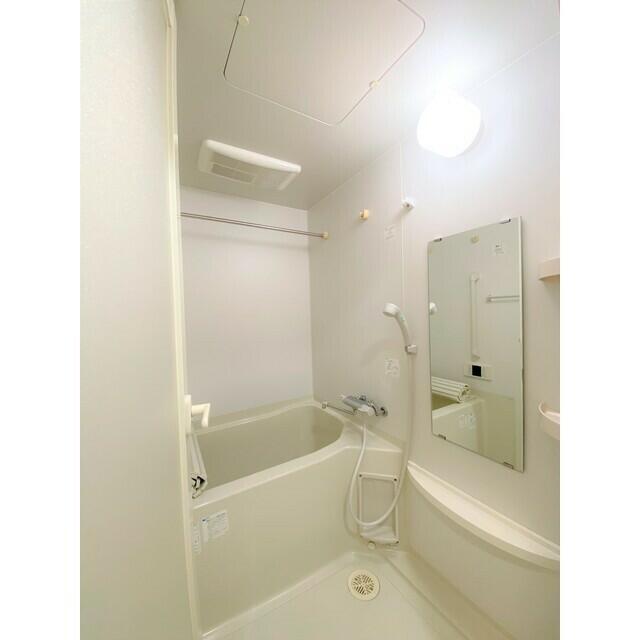 バス・シャワールーム　?