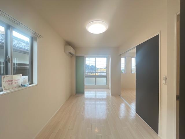 居室・リビング　リビング