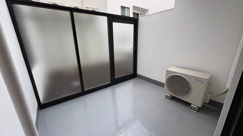 バルコニー　テラス