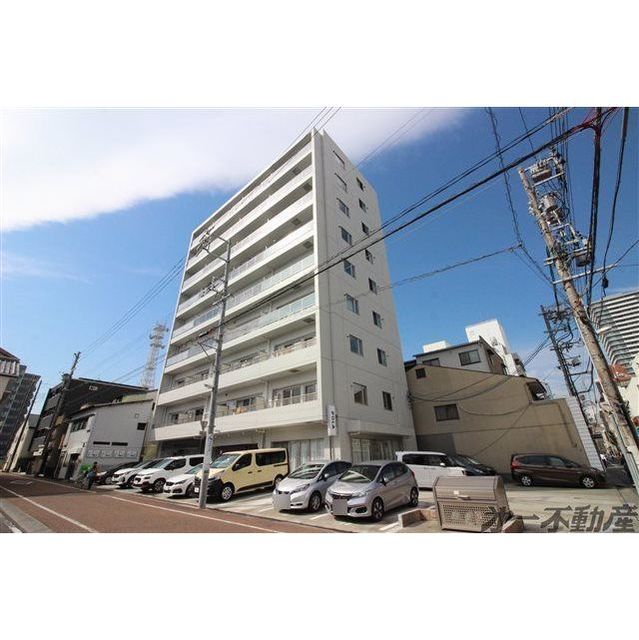 エントランス　建物外観