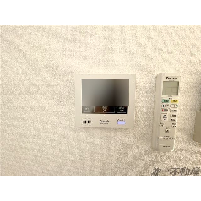 セキュリティ　モニター付きインターホン