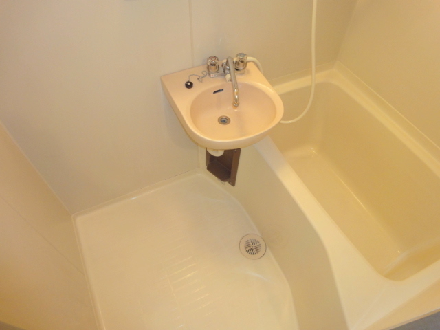 バス・シャワールーム　★人気のバス・トイレ別★