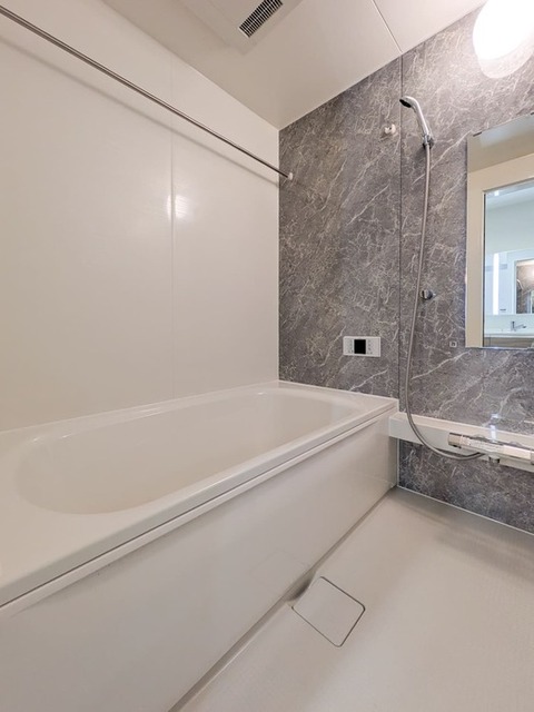 バス・シャワールーム　追い焚き給湯１坪タイプ