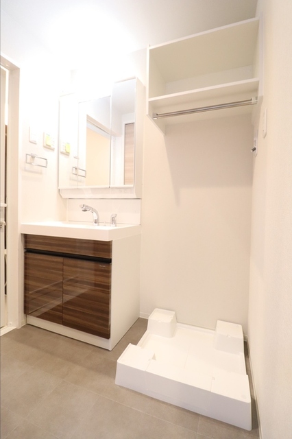 洗面設備　洗髪洗面化粧台★室内洗濯機置き場