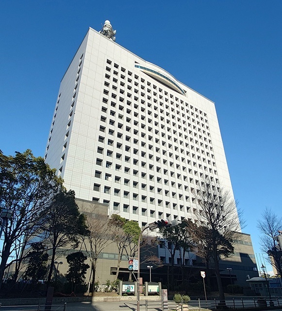 警察署・交番　神奈川県警察本部（警察署・交番）まで447m
