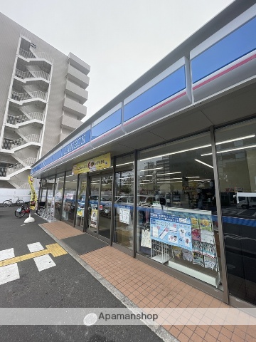 コンビニ　ローソン大開三丁目店（コンビニ）まで84m