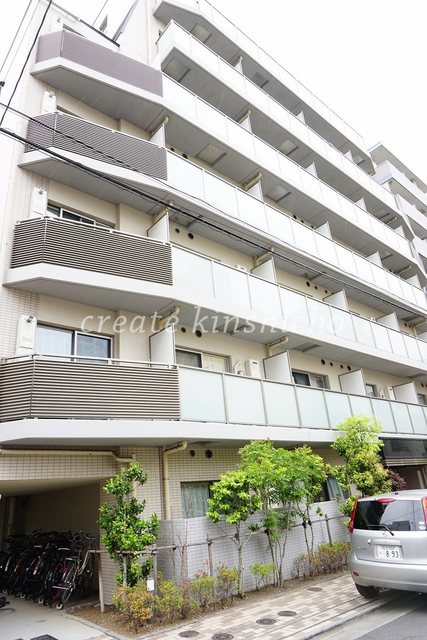 建物外観　７階建ての賃貸マンション