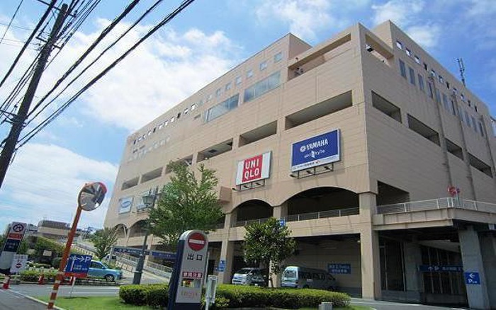 ショッピングセンター　トレッサ横浜（ショッピングセンター）まで874m