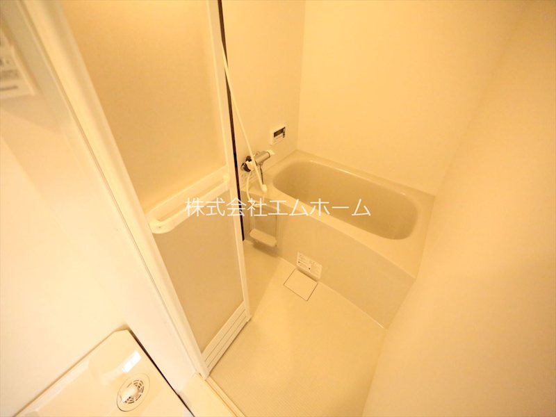 バス・シャワールーム　浴室暖房乾燥機付　追い焚き機能付お風呂　同仕様写真