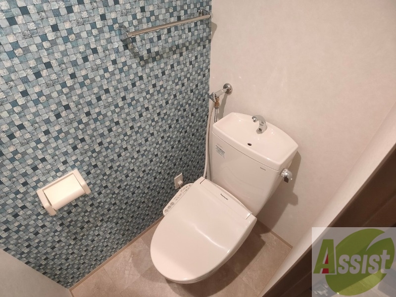 トイレ　ウォシュレット機能がついたトイレ。安心して使用できますね。