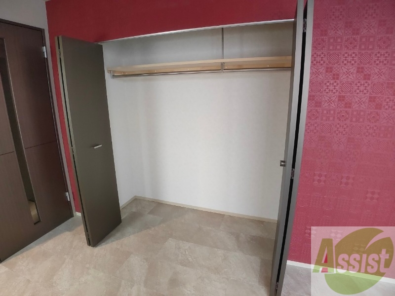 収納　寝室の収納です。部屋がすっきり片付きます。