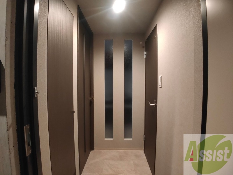 玄関　玄関の様子です。明るい印象ですね。気分もあがりそう。