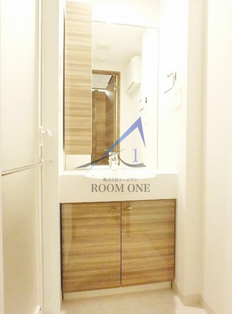 洗面設備　独立洗面台です。