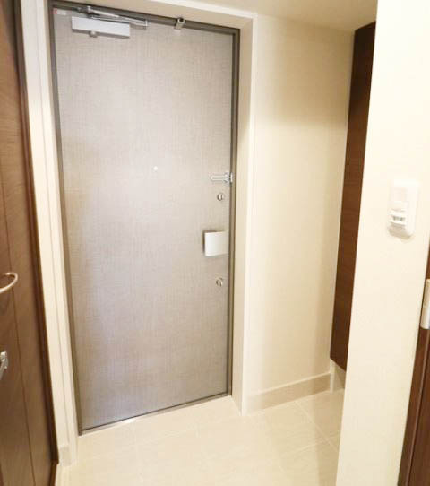 玄関　★広々とした玄関★