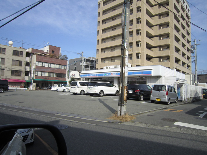 コンビニ　ローソン（コンビニ）まで450m