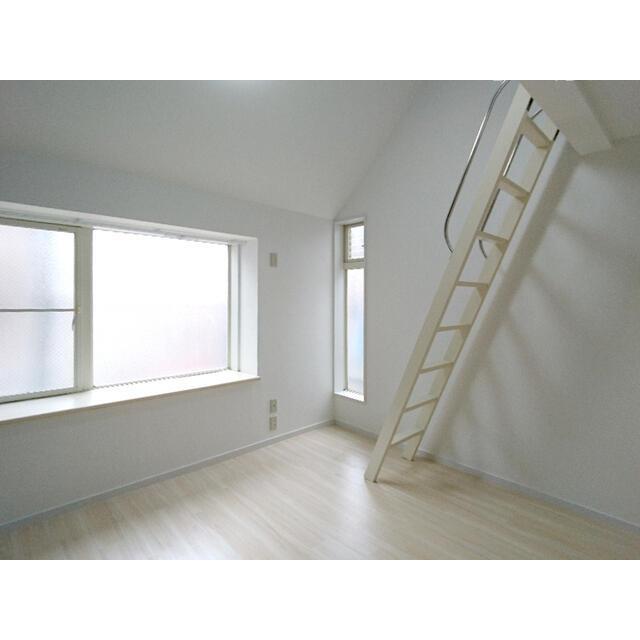 居室・リビング　ゆったり過ごせる居間です