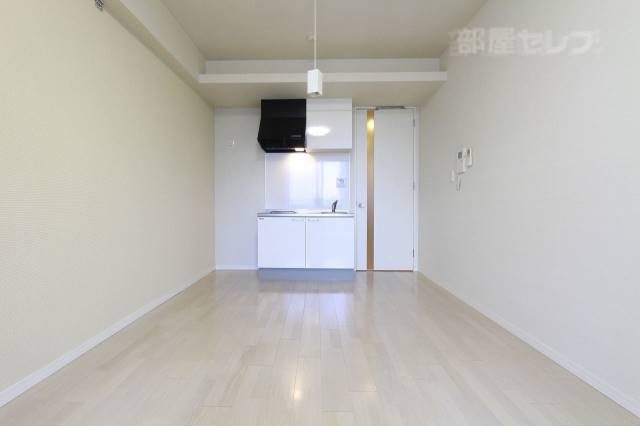 居室・リビング　※８０２号室室内参照